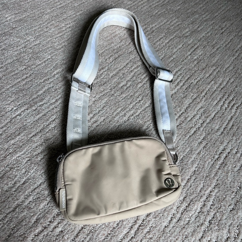 Lululemon Small Crossbody Bag